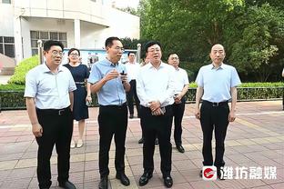 卡鲁索伤退！科比-怀特开玩笑：我试图说服他出战后天的比赛